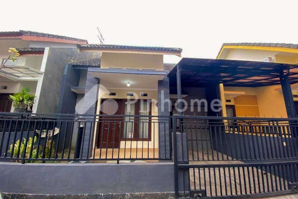 dijual rumah lingkungan nyaman dekat kampus di cengger ayam sukarno hatta kota malang - 1