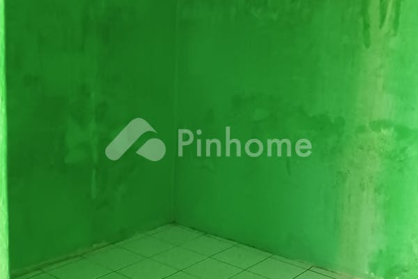 dijual rumah nyaman dan asri di jl otonom  cikupa   pasar kemis  pasir gadung rt rw 03 03 - 7