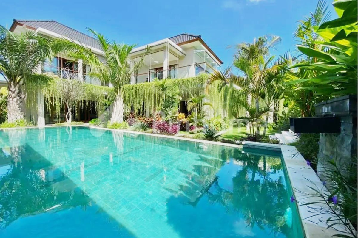similar property disewakan rumah lingkungan nyaman dekat pantai di luxury villa in berawa   canggu - 7