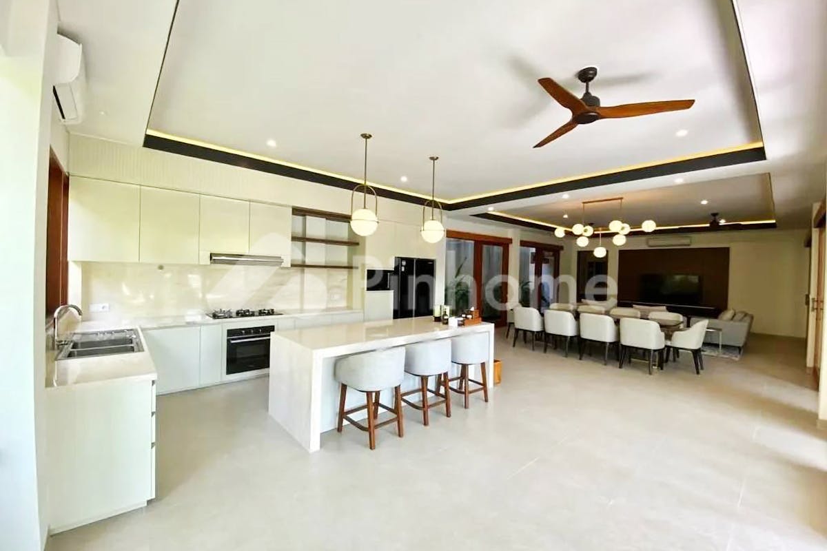 similar property disewakan rumah lingkungan nyaman dekat pantai di luxury villa in berawa   canggu - 2