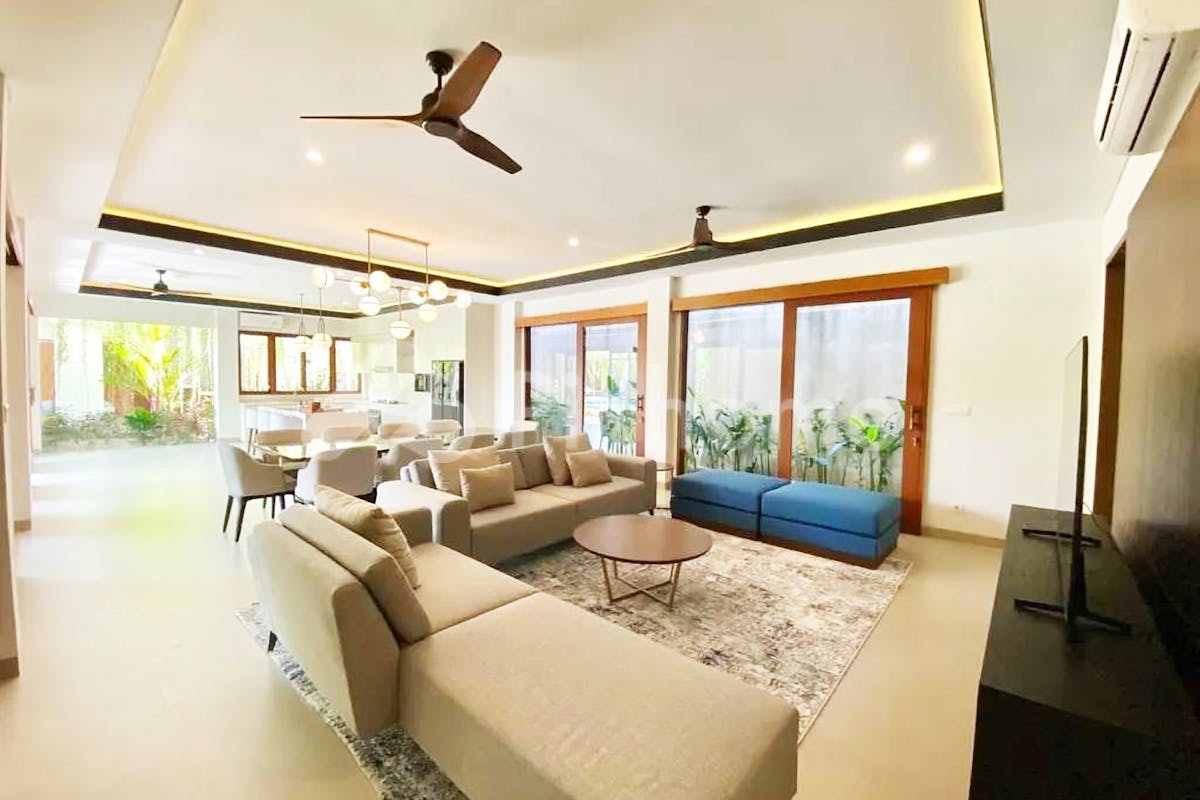 similar property disewakan rumah lingkungan nyaman dekat pantai di luxury villa in berawa   canggu - 4