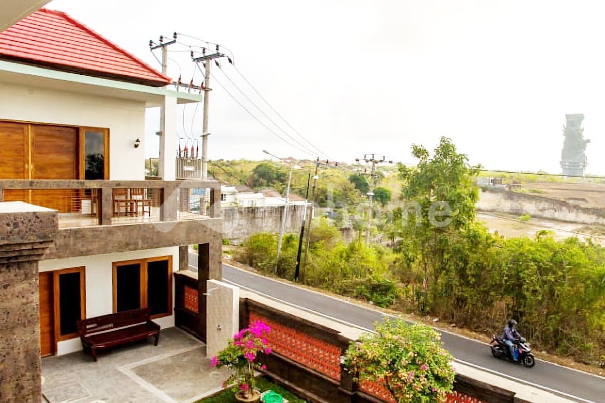similar property dijual rumah lokasi bagus kawasan wisata di jalan goa gong  ungasan - 7