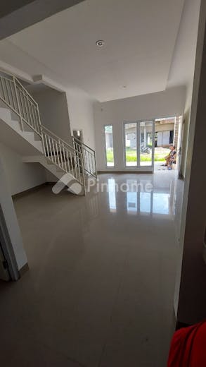 dijual rumah nyaman dan asri dekat rumah sakit di green garden serpong 3 no  c5 - 2