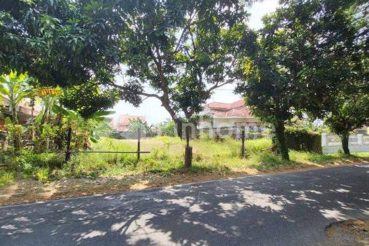 similar property dijual tanah residensial sangat strategis dekat stasiun di karangasem  laweyan - 3