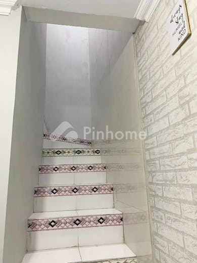 dijual rumah lingkungan asri dekat galaxy waterpark di perumahan griya tom bima  jl  monumen perjuangan  krobokan - 6