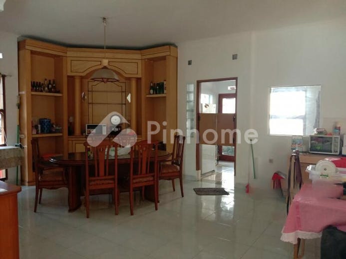 dijual rumah harga terbaik di sayap setraduta - 10