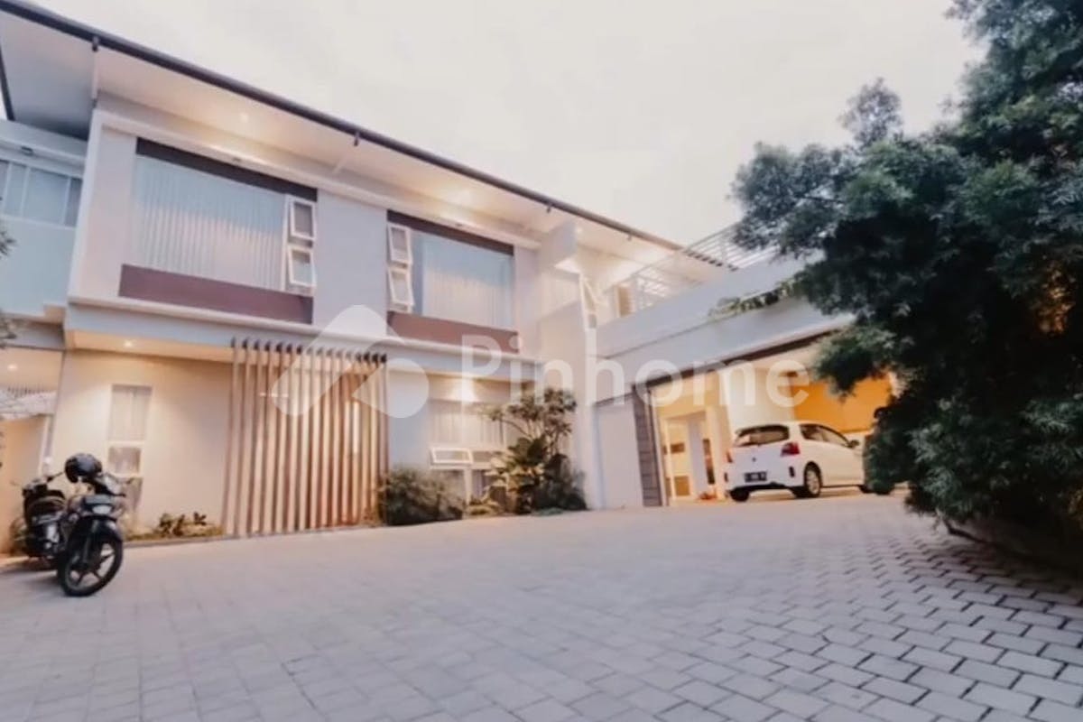 similar property dijual rumah nyaman dan asri dekat jendela alam di jalan setiabudi regency - 1