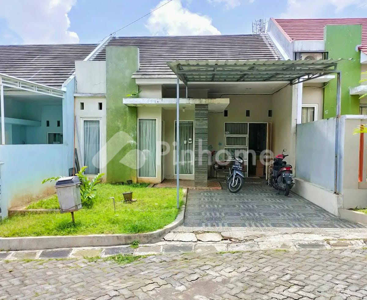 Dijual Rumah Sangat Strategis di Cluster Syailendra Residence, Jl. Tejosari Raya, Gedawang - Gambar 1