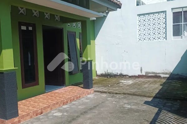 disewakan rumah nyaman dan asri dekat minimarket di jalan godean km 7 5 - 6