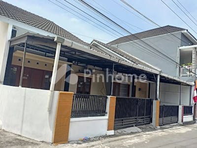 Disewakan Rumah Harga Terbaik Dekat Rumah Sakit di Jalan Kabupaten, Trihanggo - Gambar 1
