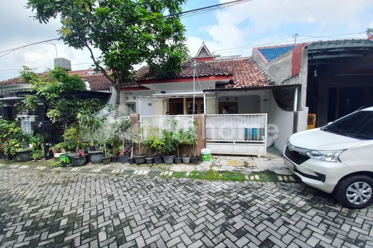 similar property disewakan rumah nyaman dan asri kawasan perumahan di jalan griya taman asri - 1