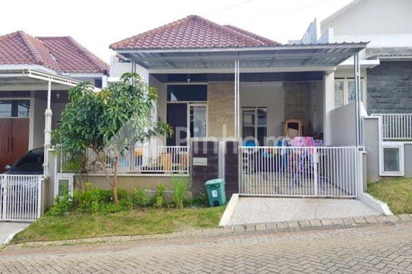 dijual rumah siap pakai dekat dengan taman wisata lembah dieng di jl  dieng atas - 1