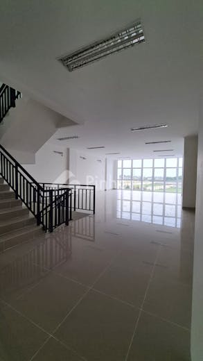 dijual ruko 3 lantai super strategis di topaz summarecon - 4