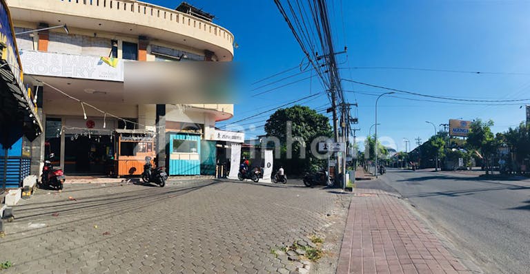 Disewakan Ruko 2 Lantai Super Strategis di Jl. Dewi Sri - Gambar 3