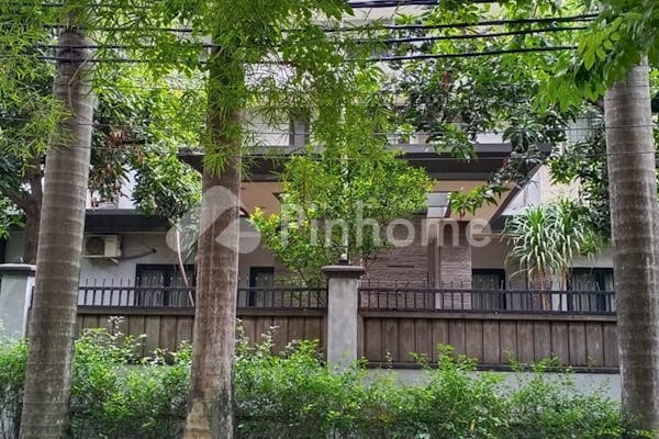 dijual rumah nyaman dan asri dekat rumah sakit di jalan rc  veteran raya - 5