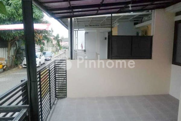 dijual rumah nyaman dan asri di jl  simpang sulfat - 5