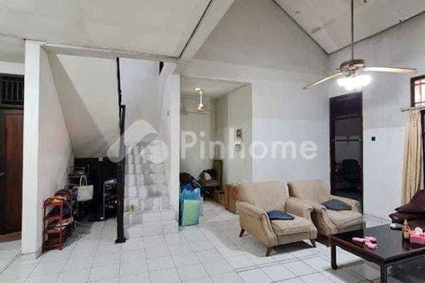 dijual rumah lokasi strategis di cilandak - 4