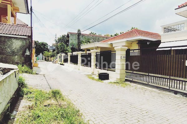 dijual tanah residensial lokasi bagus dekat pendidikan di perumahan pastika pogung raya - 3