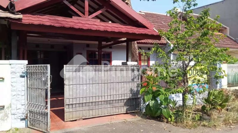 disewakan rumah lokasi strategis di grand wisata - 1