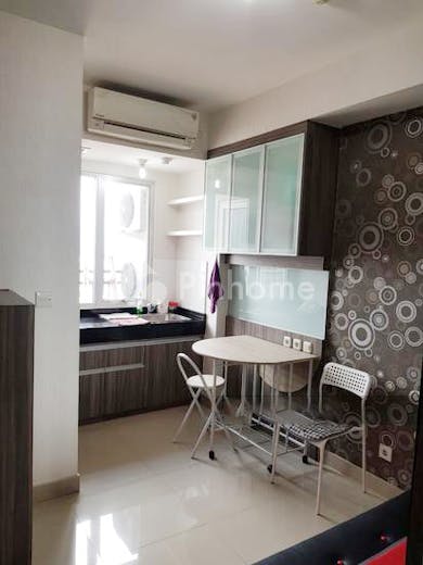 disewakan apartemen siap pakai di jl  jend  sudirman no 588 - 1