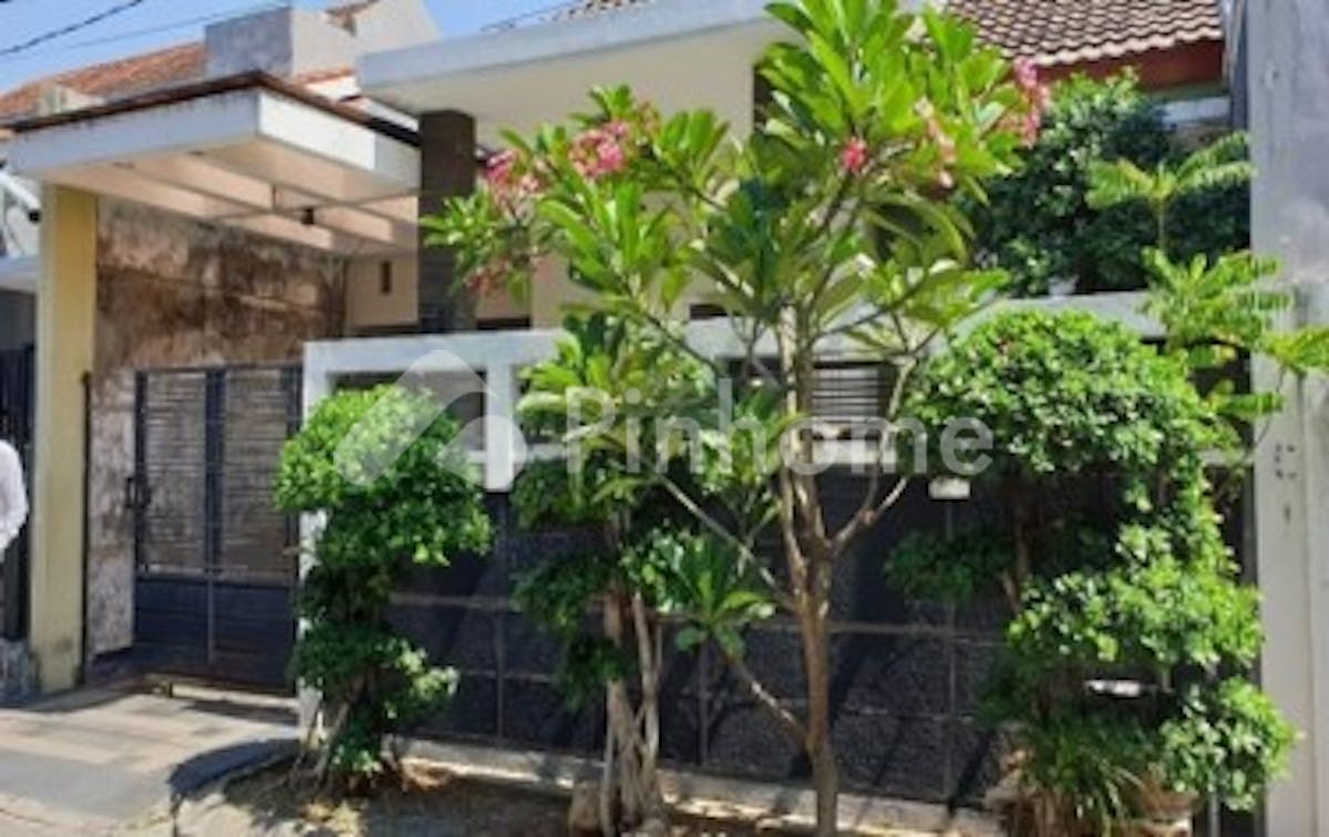 Dijual Rumah -1 Lantai 120m² di Jl. Manukan Luhur Blok 2K/5 - Gambar 1
