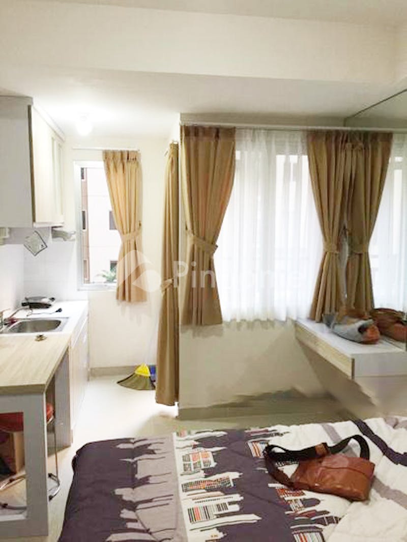 disewakan apartemen siap huni dekat festival citylink di sudirman suites  jl  jend  sudirman no 588  dungus cariang - 1