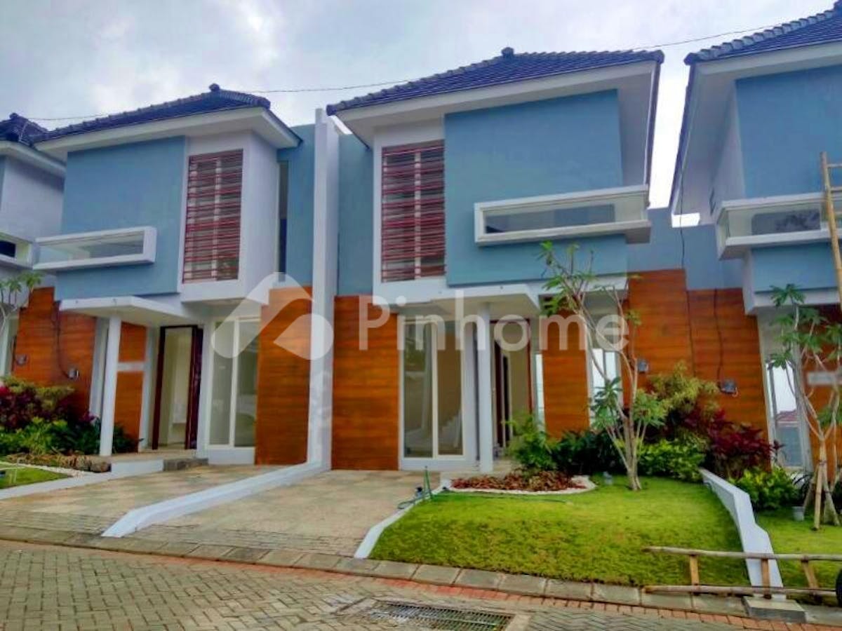 Dijual Rumah Lokasi Strategis di Jl. Villa Tidar Estate - Gambar 1