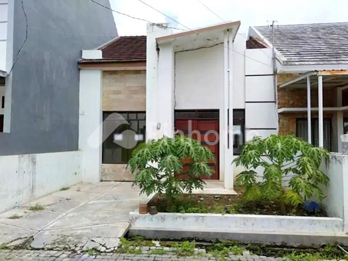 Dijual Rumah Siap Pakai di Jl Wisnuwardhana - Gambar 1