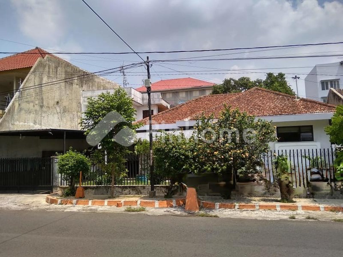 Dijual Rumah Lokasi Strategis di Jl. Candi Trowulan - Gambar 1