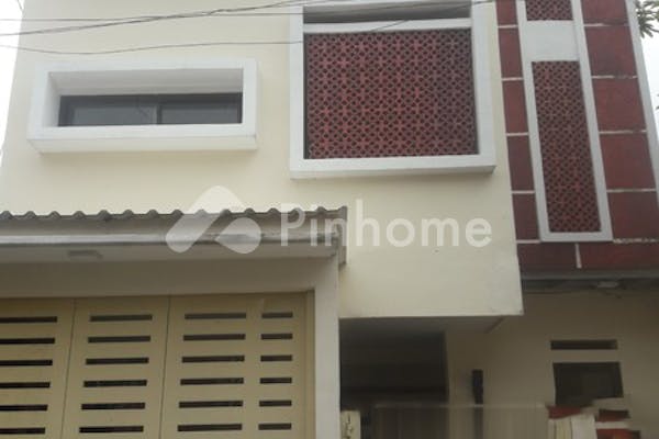 dijual rumah lokasi strategis di pulogadung  jakarta timur