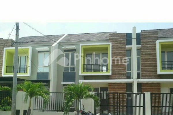 dijual rumah siap pakai dalam perumahan di ifolia harapan indah