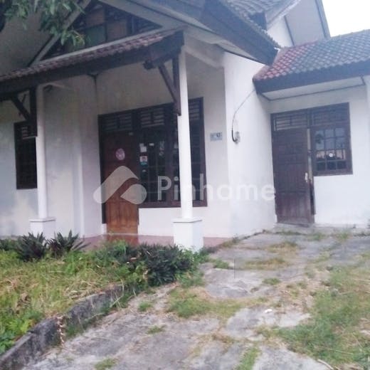 dijual rumah lingkungan nyaman di perum pemda balikpapan baru  jl  nusa indah - 1