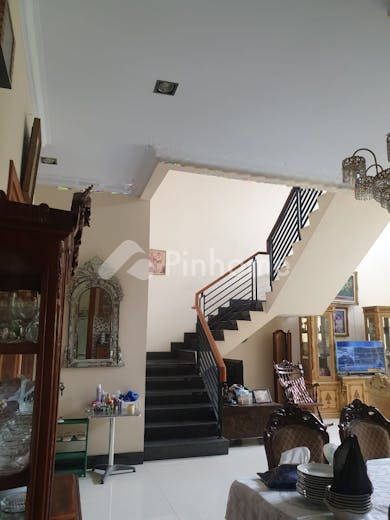 dijual rumah 2lt strategis di pejaten barat - 11