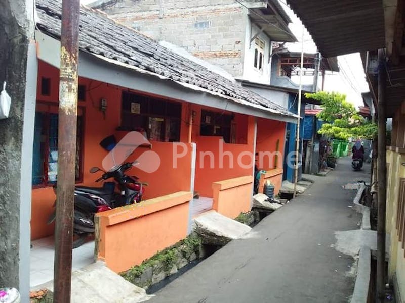 dijual rumah   4 rumah  di jalan satria vii rt 07 rw 02 - 1