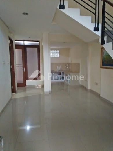 dijual rumah 3kt 120m2 di sekelimus 2 - 3