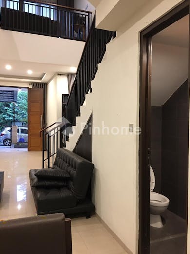 dijual rumah 2 lantai komplek tanjung sari asri barat antapani di antapani bandung - 17