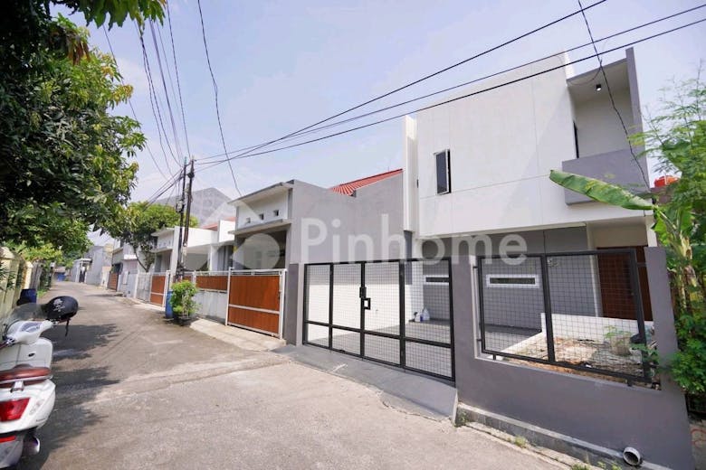 dijual rumah rumah dijatiasih di h mughni jatiasih - 2