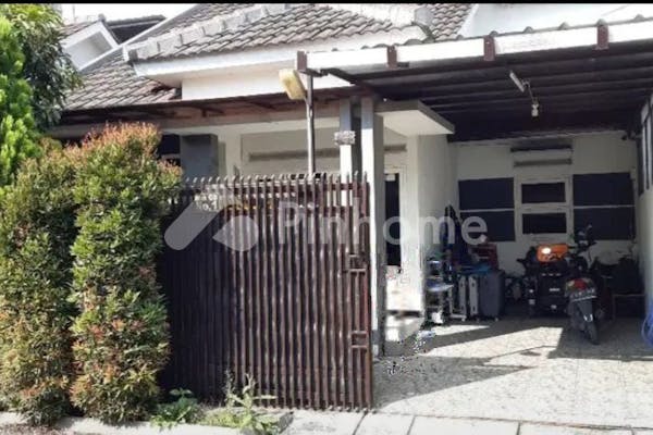 dijual rumah siap pakai di taman cibaduyut indah - 2