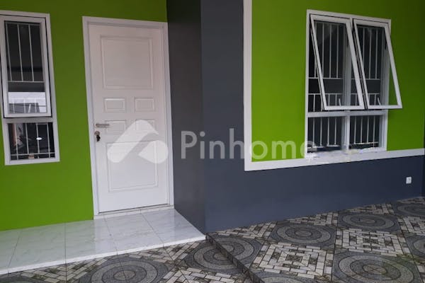 dijual rumah 2kt 60m2 di blok ue2 no 3 - 25