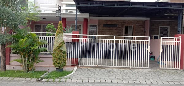 dijual rumah full furnished super strategis siap huni di perumahan delta gardenia deltasari waru sidoarjo - 2