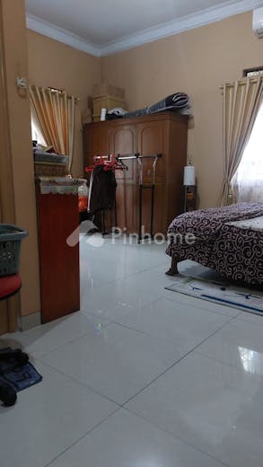 dijual rumah di aralia harapan indah bekasi di medansatria  medan satria - 10