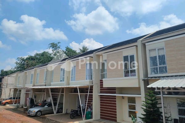 dijual rumah 2 lantai kawasan bisnis di jl  bsd grand boulevard - 1