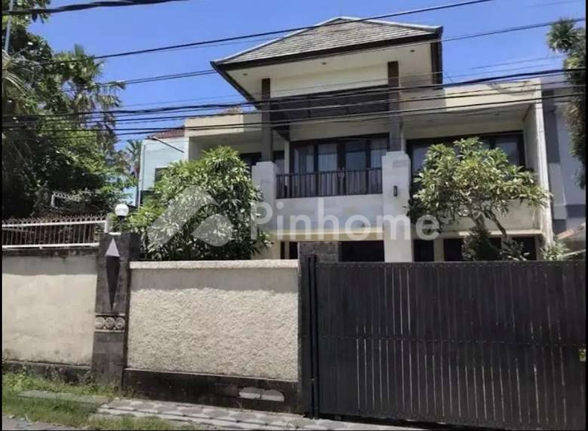 Dijual Rumah Mewah Minimalis 2 Lantai Siap Pakai di Jl. Tukad Badung - Gambar 1