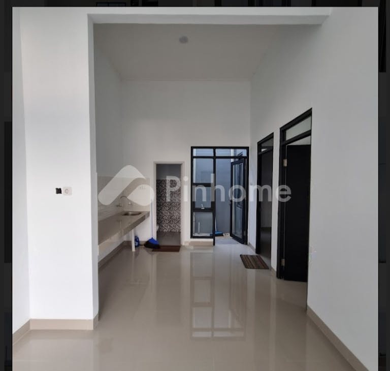 dijual rumah cocok untuk pasangan keluarga ceria di jl taman jaya indah - 4