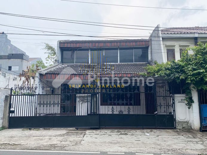 dijual rumah siap pakai cocok utk usaha kantor rumah kos di bendungan hilir - 1