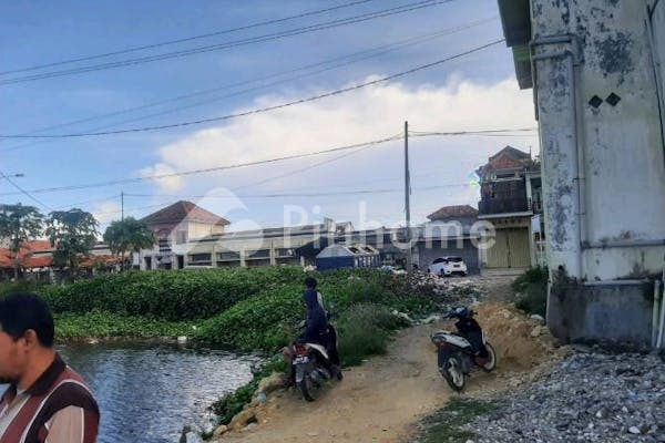 dijual tanah komersial 220000m2 di depan pasar camplong - 1