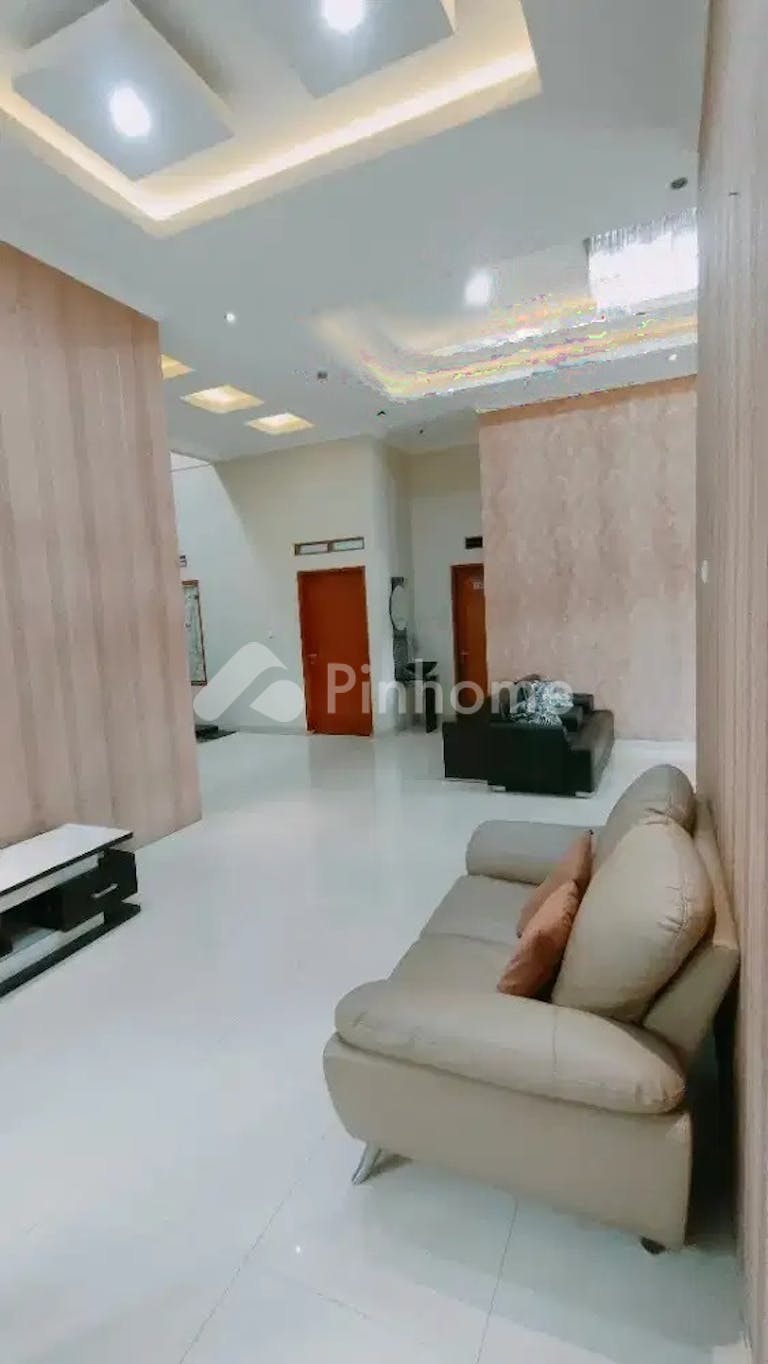 disewakan rumah full furnish dekat gedung sate di jalan jakarta antapani - 5