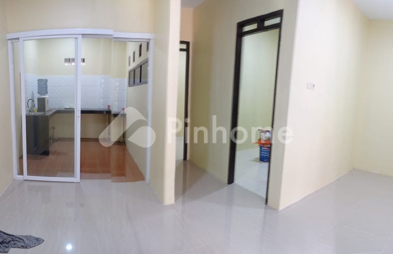 dijual rumah besar luas lokasi strategis di jalan haji nawi - 5