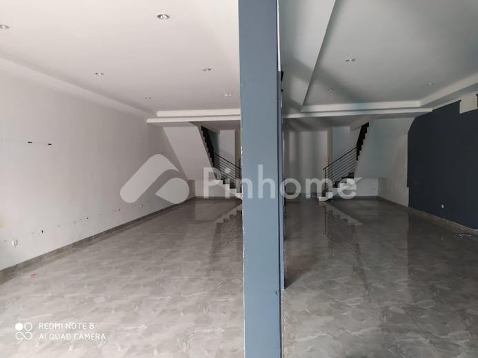 dijual ruko 4 unit di rawamangun di jalan waru no 13 rawamangun - 2