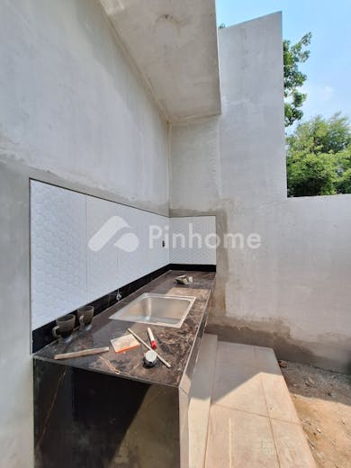 dijual rumah rumah 1 lantai 550 jutaan minimalis modern dekat v di jalan salak raya pamulang  tangerang selatan - 6